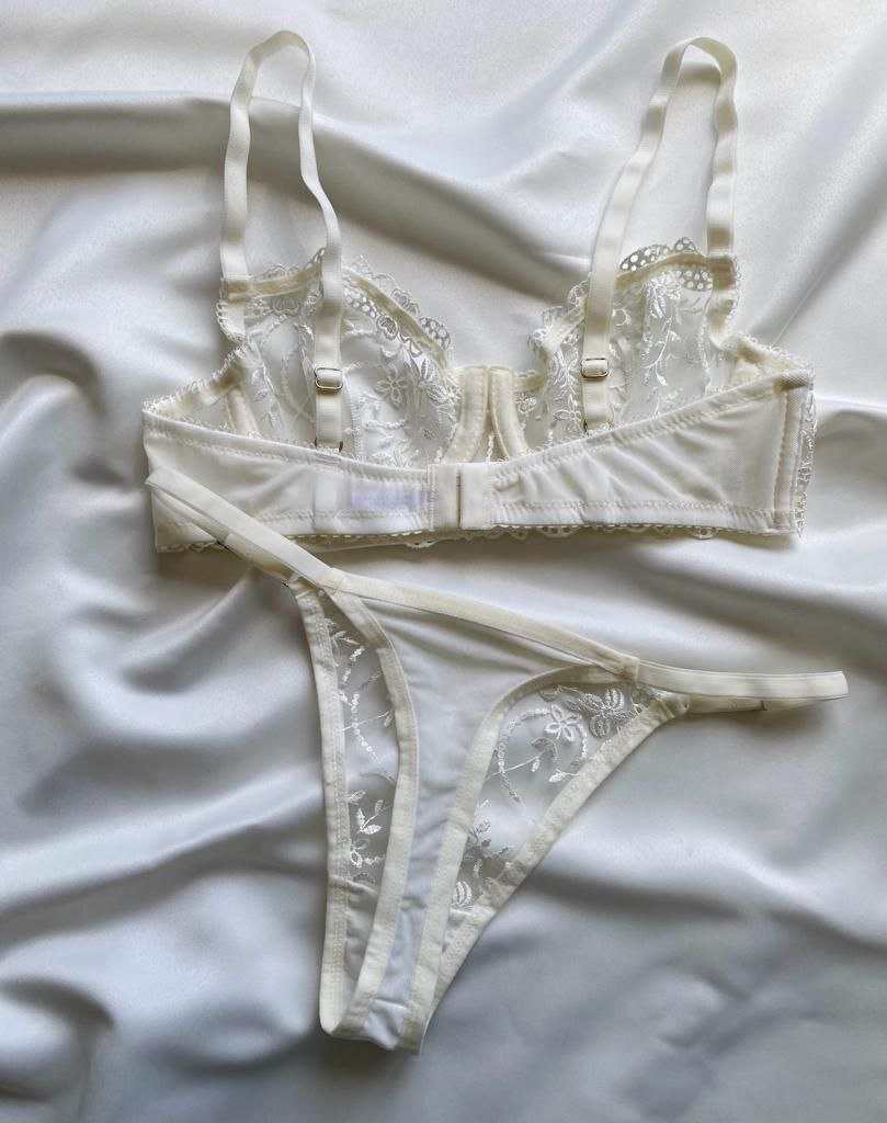 S17 Sugar White and Beige